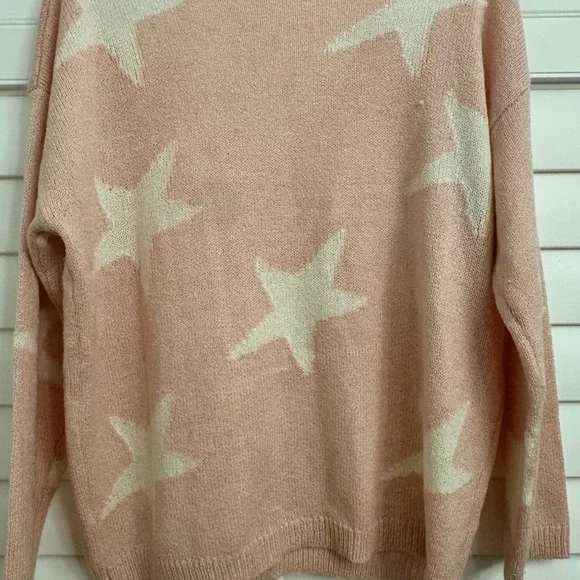 Altar'd State Pink and Cream Star V-Neck Sweater - Picture 5 of 5